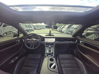 PORSCHE PANAMERA - 10