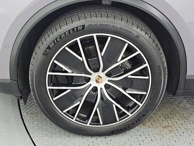 PORSCHE MACAN - 6