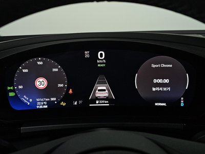 PORSCHE MACAN - 8