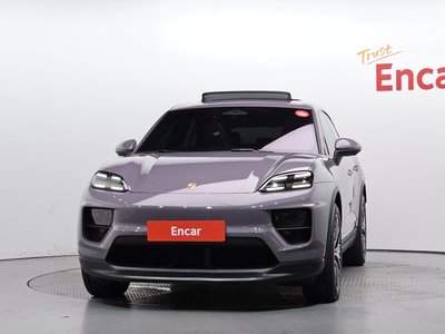 PORSCHE MACAN - 2