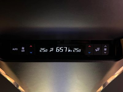 2026 Toyota ALPHARD thumbnail 57