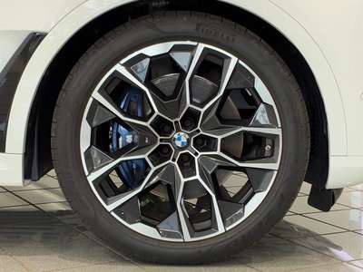 BMW X7 - 7
