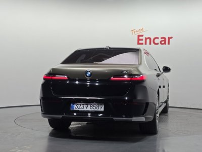 2023 BMW 7 SERIES photo 4