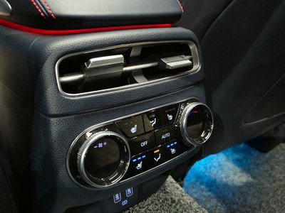 صورة مصغرة 18 لـ 2021 Genesis GV70