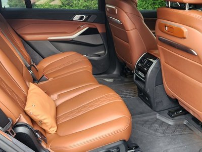BMW X7 - 7