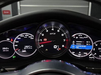 PORSCHE PANAMERA - 8