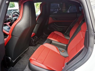 2021 Porsche TAYCAN 缩略图 21