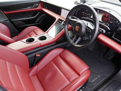 2021 Porsche TAYCAN 缩略图 17