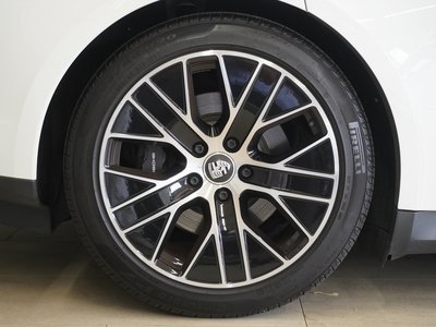 صورة 5 لـ 2021 Porsche TAYCAN