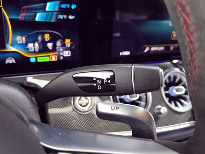 MERCEDES-BENZ E-CLASS - 9