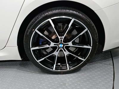 BMW 8 SERIES - 9