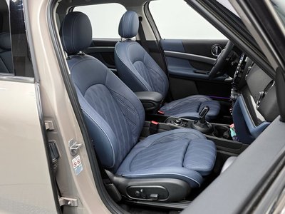 MINI COUNTRYMAN - 10