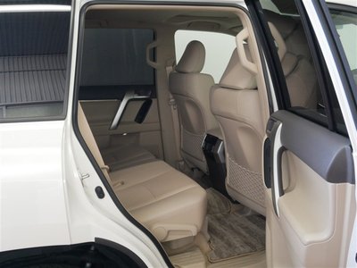 TOYOTA LAND CRUISER PRADO - 6