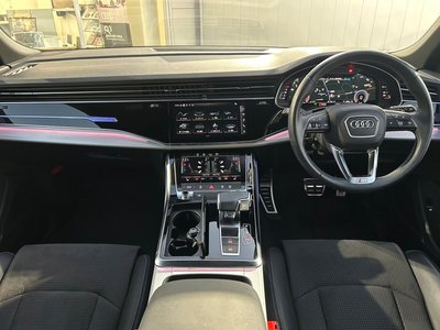 AUDI Q8 - 3