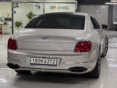 BENTLEY FLYING SPUR - 2