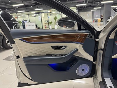 BENTLEY FLYING SPUR - 4