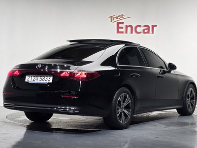 2025 Mercedes-BENZ E-CLASS — фото 4