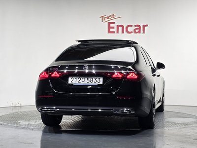 2025 Mercedes-BENZ E-CLASS — фото 3