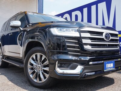 TOYOTA LAND CRUISER 300