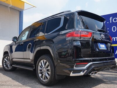 TOYOTA LAND CRUISER 300 - 9