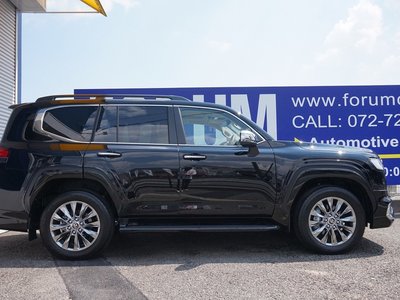 TOYOTA LAND CRUISER 300 - 6