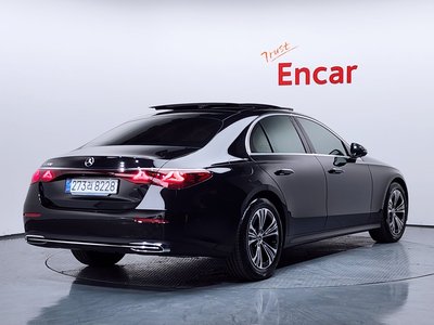 MERCEDES-BENZ E-CLASS - 3