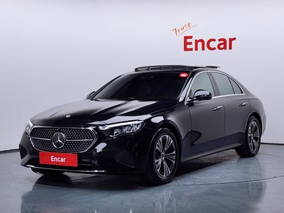 MERCEDES-BENZ E-CLASS - 1