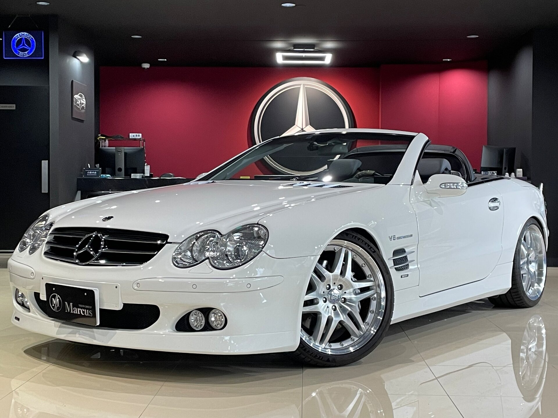 MERCEDES-BENZ BRABUS - View 1