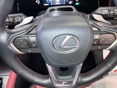 2023 Lexus RX — миниатюра 17