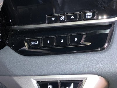 2023 Lexus RX — миниатюра 16