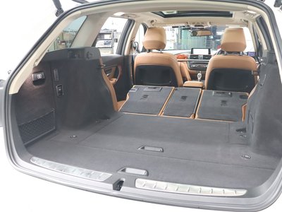 BMW ALPINA B3 TOURING - 10