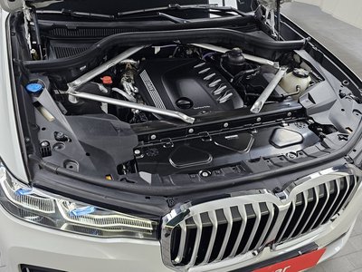 BMW X7 - 7
