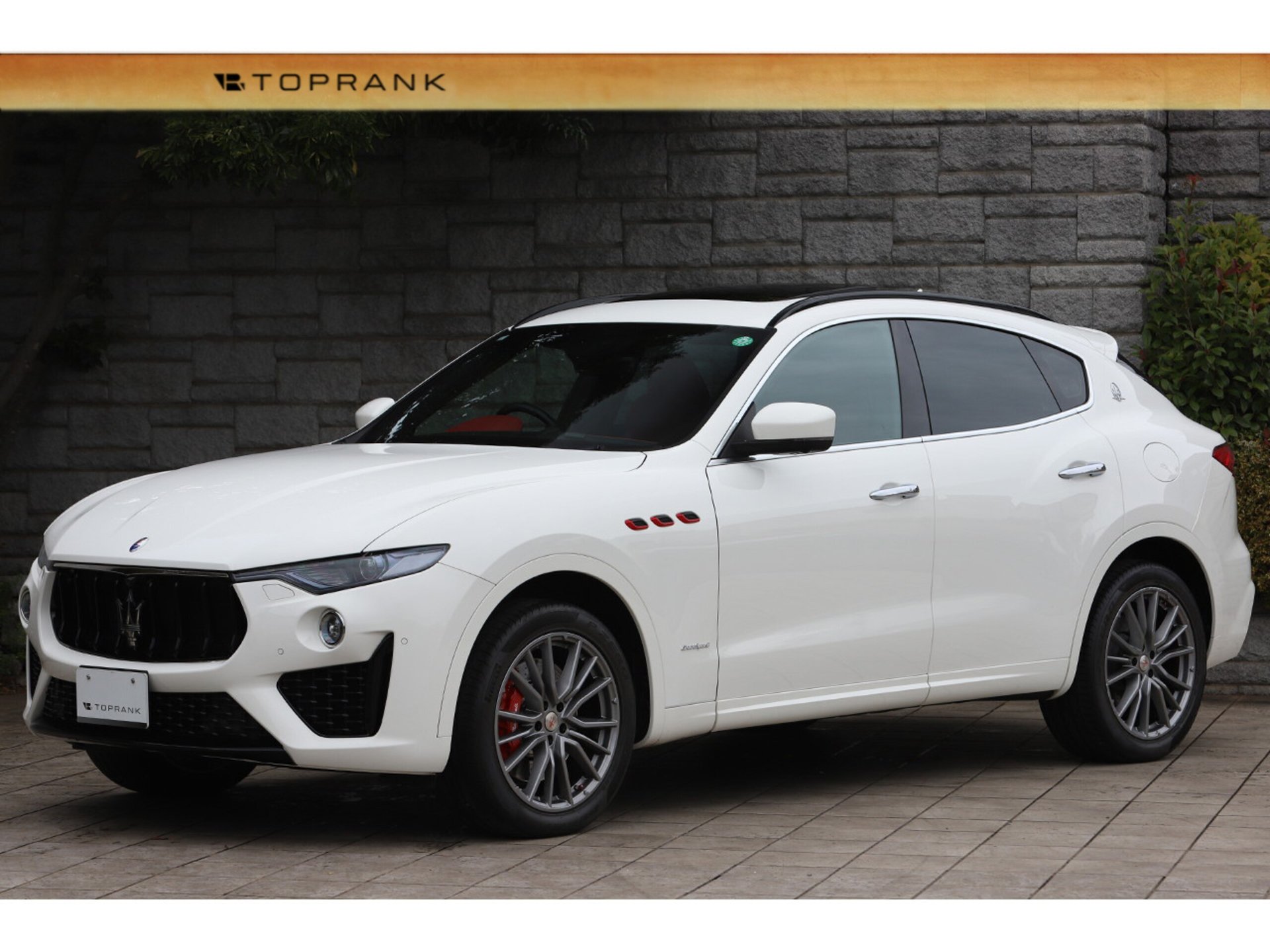 MASERATI LEVANTE - View 1