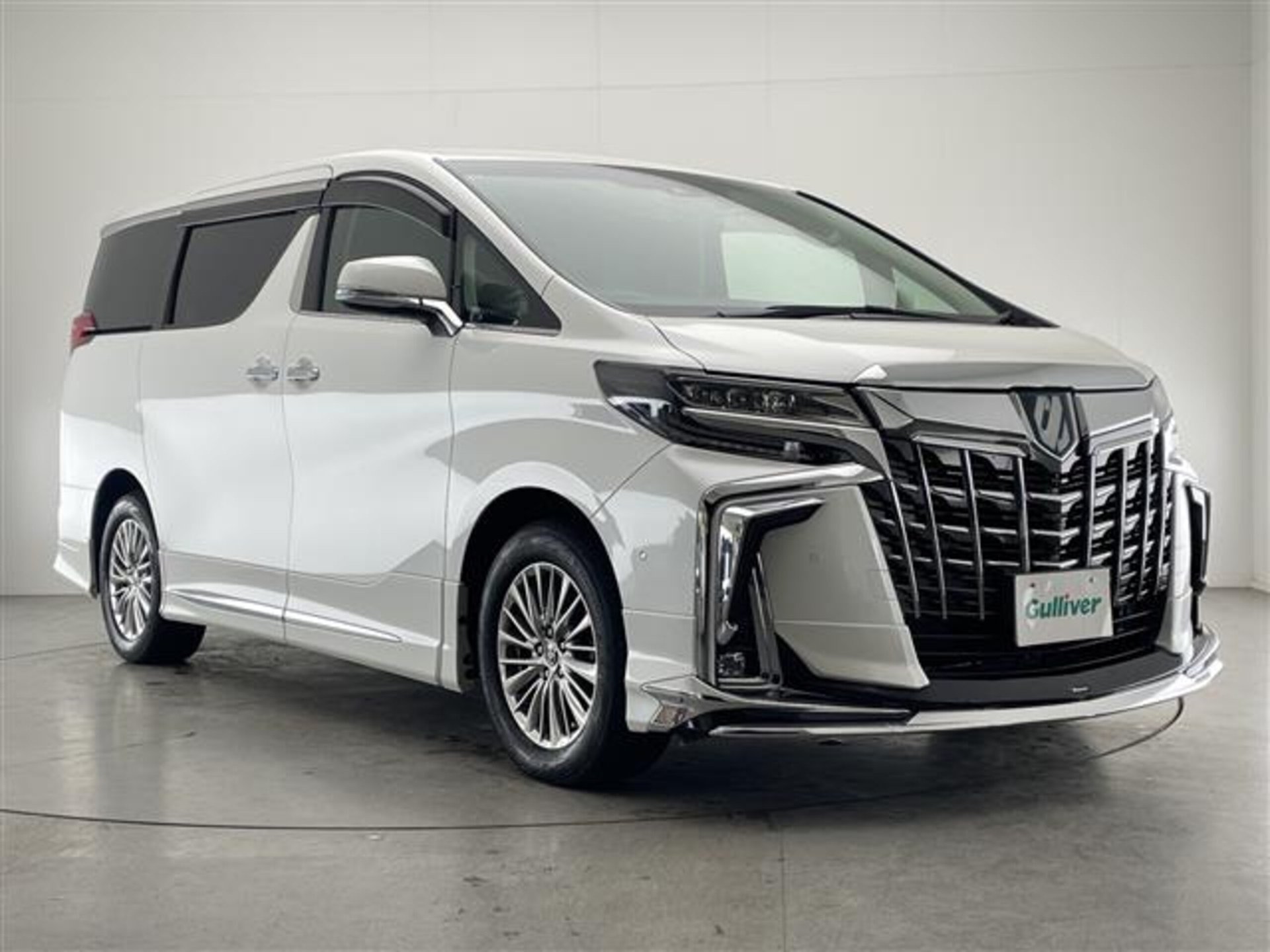 TOYOTA ALPHARD - View 1