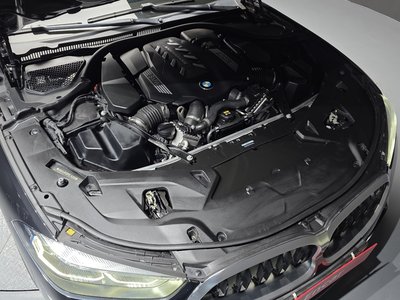 2022 BMW 8 SERIES photo 7