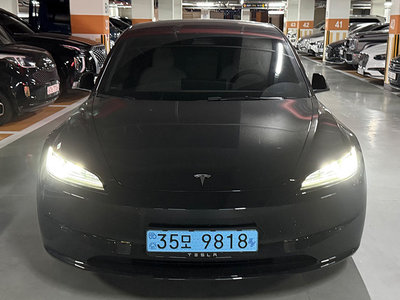TESLA MODEL 3 - 1