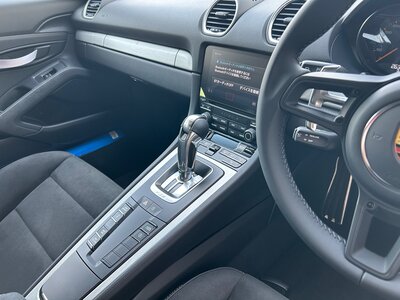 PORSCHE 718 CAYMAN - 7