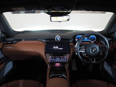 MASERATI GRANTURISMO - 5