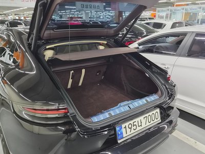 2018 Porsche PANAMERA 缩略图 14