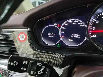 2018 Porsche PANAMERA 缩略图 11