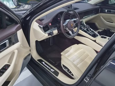 2018 Porsche PANAMERA 照片 4