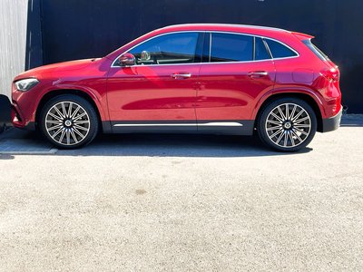 MERCEDES-BENZ GLA - 5