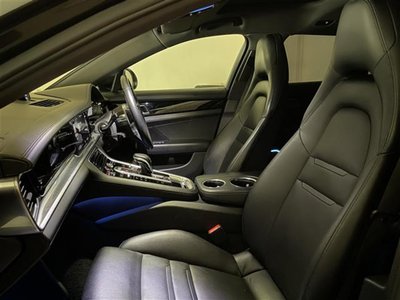 PORSCHE PANAMERA - 8