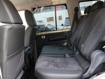 2025 Toyota LAND CRUISER 70 缩略图 16