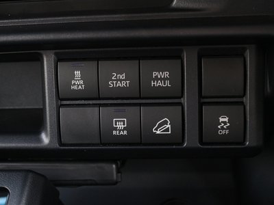 2025 Toyota LAND CRUISER 70 缩略图 31