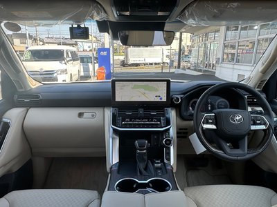 TOYOTA LAND CRUISER 300 - 4