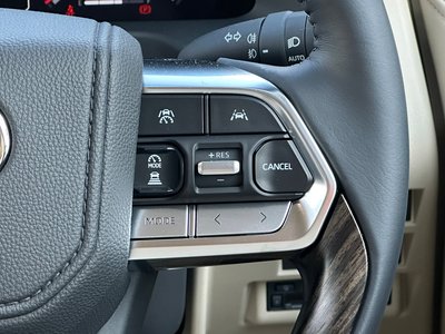 TOYOTA LAND CRUISER 300 - 7