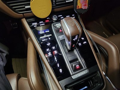 2020 Porsche CAYENNE thumbnail 11