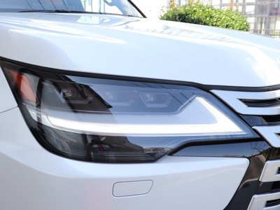 2024 Lexus LX — миниатюра 32