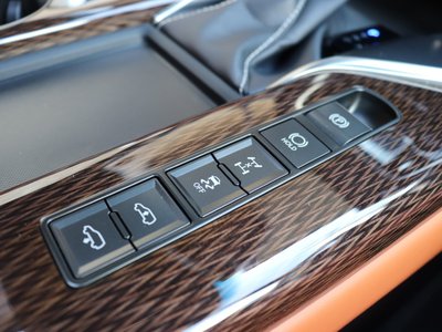 2024 Lexus LX — миниатюра 17
